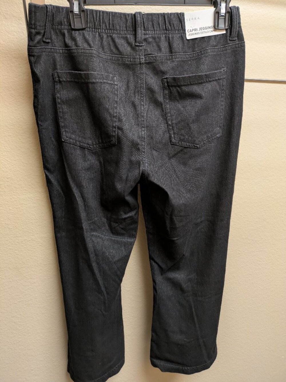 ~NWT Women's Capri Jeggings